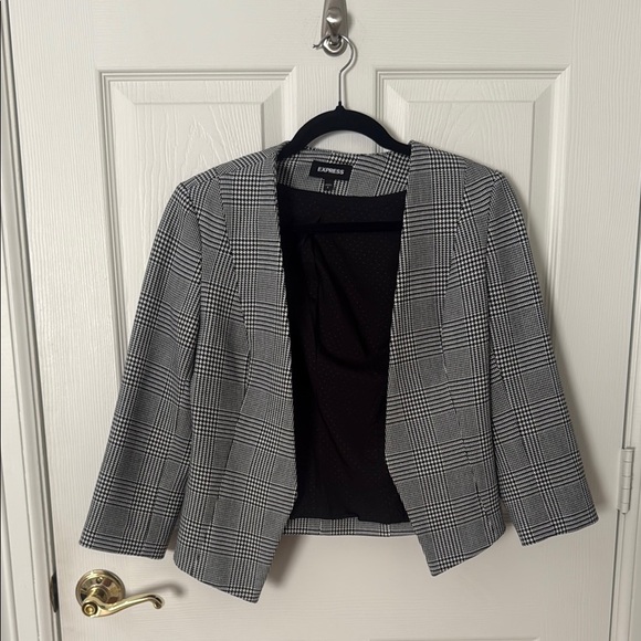 Express Black and White Blazer Open Front Design size 8 - Picture 1 of 3